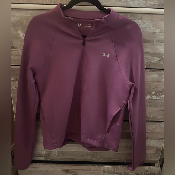 Under Armour - Picture 1 of 1